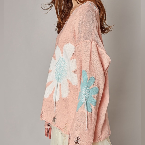 121. POL LAST 1! CLEARANCE embroidered lightweight distressed flower sweater - Picture 4 of 4